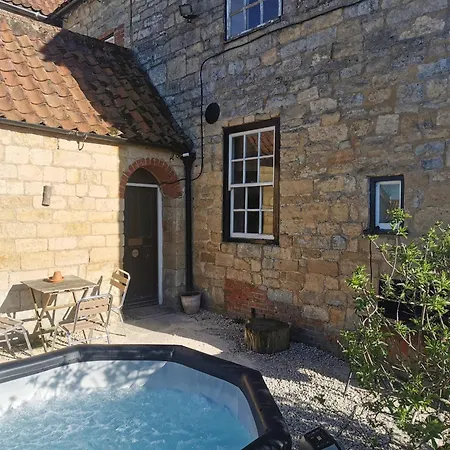 Hot Tub & Countrylife Cottage, Firepit For Groups Lincoln Esterno foto